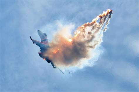 Russischer Kampfjet Bringt Us Drohne Zum Absturz Schwerer