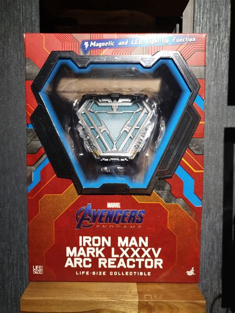Imperfect Box Special Deal Hot Toys Avengers Endgame Iron Man MK Arc Reactor Life Size