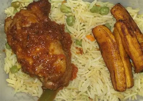 Indome with fried plantain and chicken Recipe by Nkeiru chidi - Cookpad