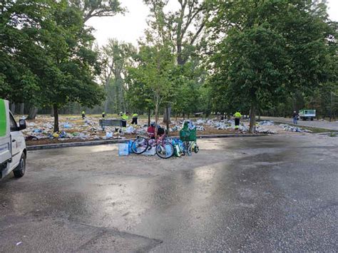 El paseo de la Quinta amanecía con más de 13 000 kilográmos de basura