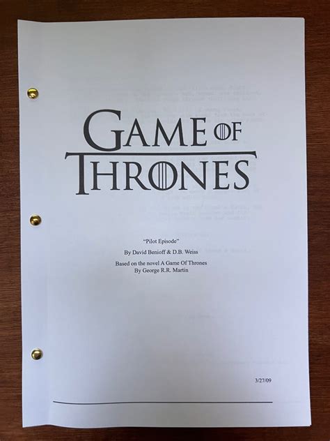 Game Of Thrones Pilot Episode Emilia Clarke Sophie Turner Kit