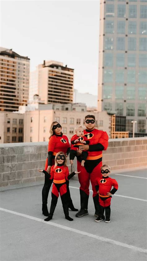 Family Halloween Costume Idea - The Incredibles | Halloween costumes ...