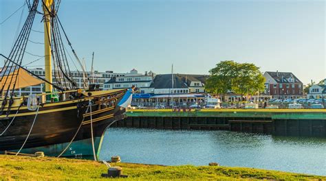 Visit Salem: Best of Salem Tourism | Expedia Travel Guide