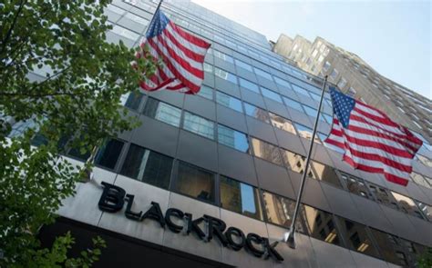 BlackRock reduce su presencia en la banca española