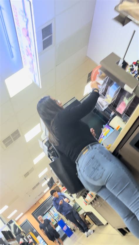 Latina College Girl With Nice Ass At Eleven Got Caught Tight Jeans Forum