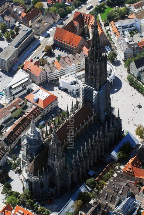 Ulm Von Oben Kathedrale Ulmer M Nster Am M Nsterplatz In Ulm Im