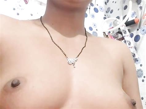 Sexy Indian Housewife Shows Her Boobs And Pussy