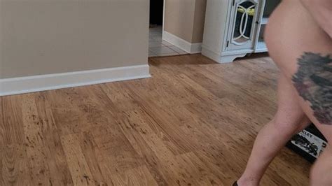 RIDING LAWN MOWER Videos And Porn Clips Clips Sale