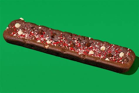 Subway Announces Its First Holiday Footlong Cookie | RestaurantNews.com