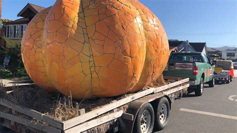 Contenders gather for annual Half Moon Bay Pumpkin Festival weigh-off ...