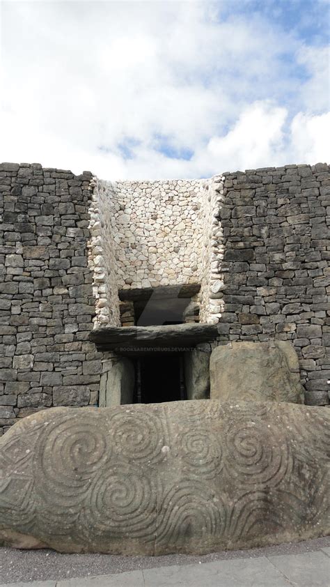 Newgrange by BooksAreMyDrugs on DeviantArt