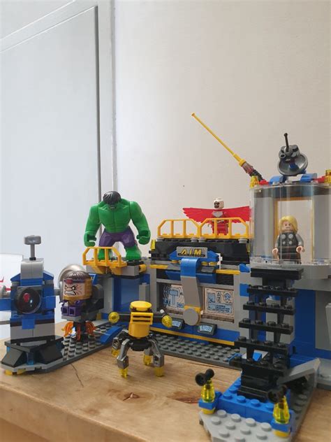 Lego Marvel Hulk lab smash, Hobbies & Toys, Toys & Games on Carousell