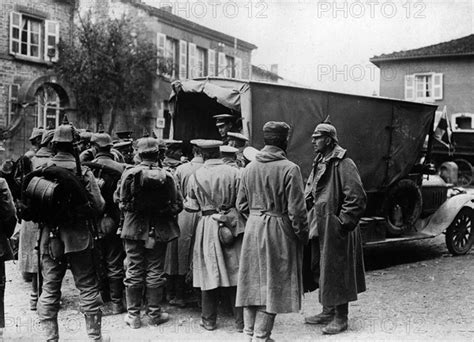 Soldats Allemands Vers Le Front De L Ouest Photo Ullstein Bild