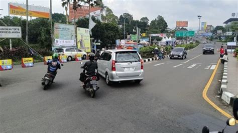 H 4 Lebaran Lalu Lintas Di Puncak Bogor Ramai Lancar