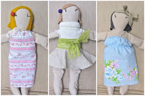 I Made These Muslin Dolls For A Paper Doll Birthday Party I Washed The Blank Muslin Dolls In