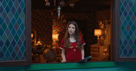 Noelle Anna Kendrick Se Acerca A La Pel Cula De Disney Con El