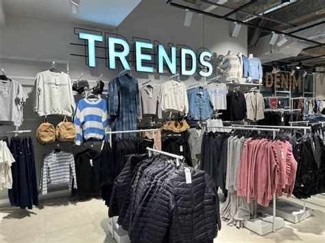 SINSAY | Торгово-розважальний центр "VELES MALL"