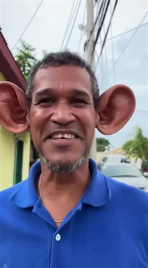 Homem Da Orelha Grande