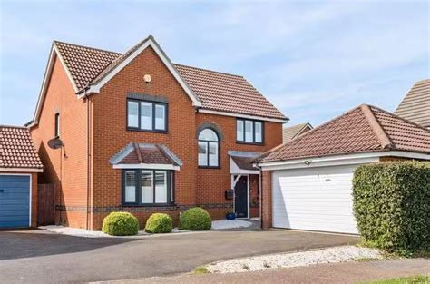 157 Heron Forstal Avenue Hawkinge 4 Bed Detached House For Sale £