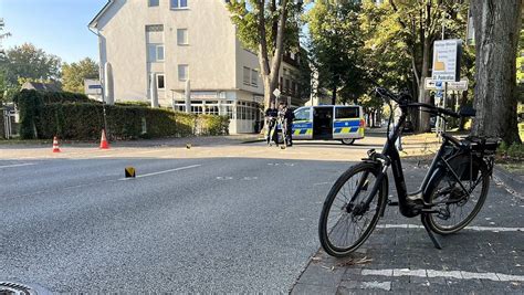 Radfahrer In G Tersloh Bersieht Auto Und Wird Schwer Verletzt Nw De