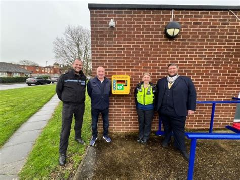 Police And Council Team Up To Install New Defibrillator In St Ives