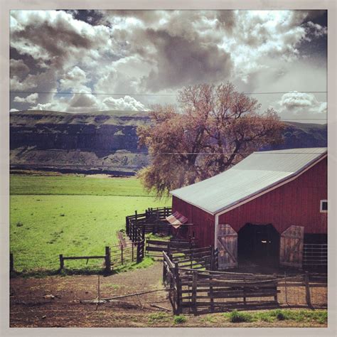 My Barn Pics Country Life Country House Farm Art Farm Houses Old