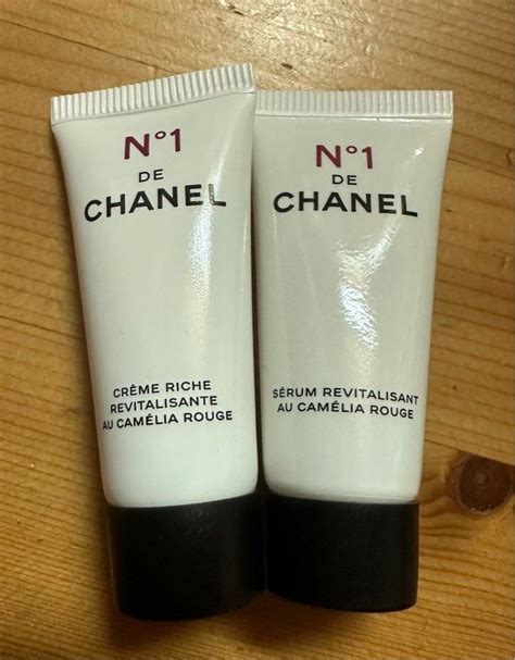 包平郵Chanel N1 山茶花精華 面霜5ml 一set 美容化妝品 健康及美容 皮膚護理 面部 面部護理