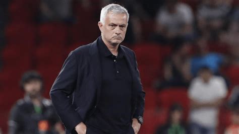 Jos Mourinho Abel Ferreira Fernando Santos E Paulo Bento Nomeados