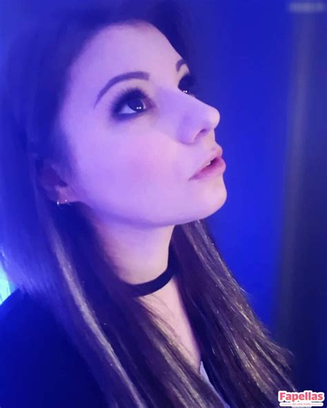 Divi Aka Anni Divine Nude Leaks Fapellas