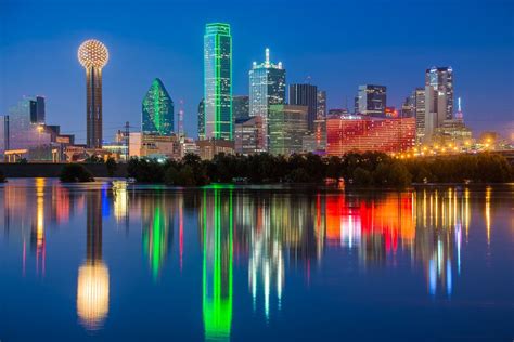 Dallas Skyline -Green Reflections | Dallas skyline, Skyline, Classic view