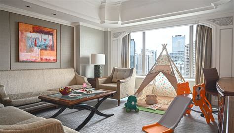 rediscover  blissful weekend  shangri la jakarta whats  indonesia