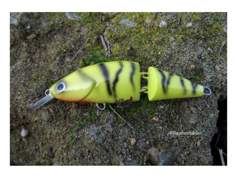 Best Handmade Jointed Lures For Walleye Zander Bass Pike For Sale