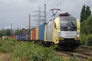 ES 64 U2 099 Der EVB Mit Einem Containerzug In Hamburg Unterelbe Am 09