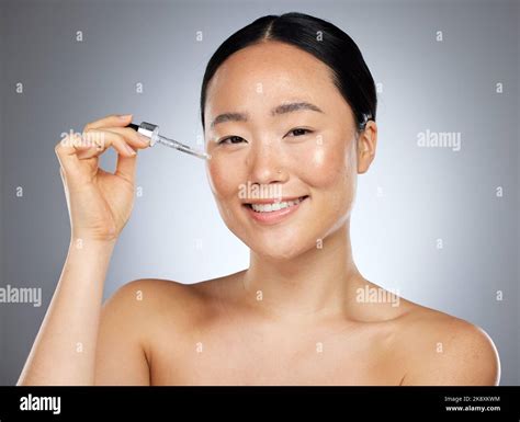 Japanese Model Hi Res Stock Photography And Images Alamy