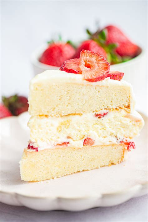 Strawberry Shortcake Cheesecake Cake Recipe