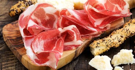 Coppa Piacentina DOP: caratteristiche e metodo di produzione - Mete Golose