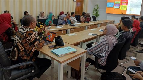 InfoPublik FGD Penyusunan Katalog Produk Usaha Masyarakat Nganjuk