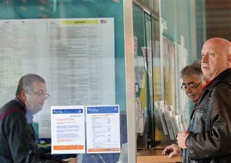 Suppressions de postes de guichets à la SNCF la CGT agite la menace d