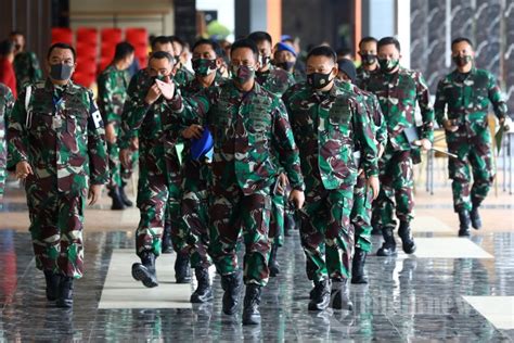 Ksad Beri Keterangan Terkait Penyerangan Polsek Ciracas Foto