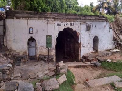 Srirangapatna Fort Mandya Karnataka, History, Timings & Photos