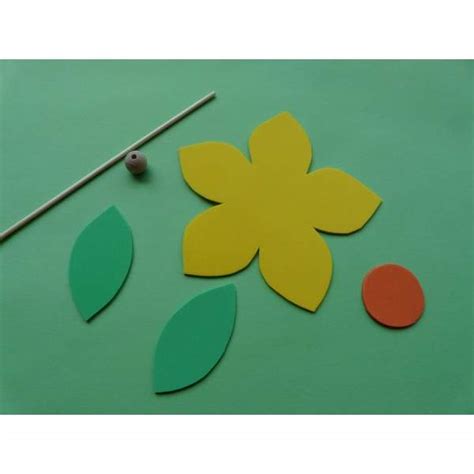 Ganz leicht eine Blumen basteln Kindergarten | Gratis Bastelanleitung