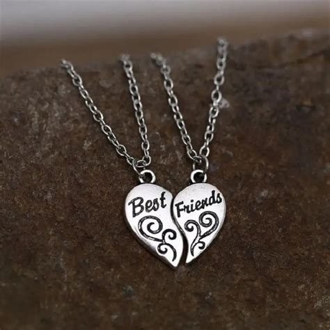 Best Friends 2pcs Set Broken Heart Pendant Necklace Best Friend