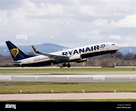 Ryanair Airlines Boeing As W Airliner Ei Dwi Taking Off From