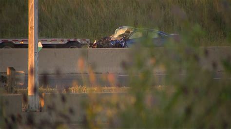 Crash On Hwy 401 In Mississauga Leaves Woman Dead Man In Critical