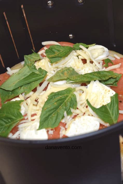 Air Fryer Margherita Pizza 4 Easy Minutes To Yum