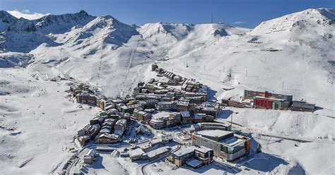 Detingut Al Pas De La Casa Amb Tabac De Contraban Valorat En M S De