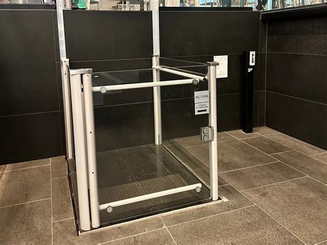 Accessible Restaurant Cafe In Pacific Highway The Naked Duck North Sydney Wheeleasy