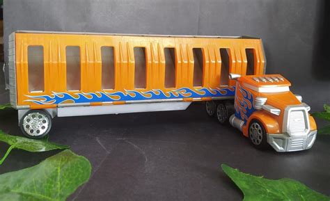 Hot Wheels Caminhão Transportador Carreta Ef74 Brinquedo Hot Wheels Usado 98034090 enjoei
