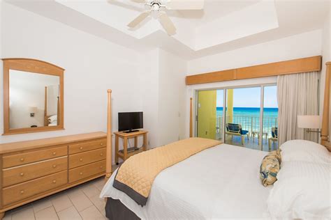 Wyndham Reef Resort Grand Cayman | East End, KY Hotels