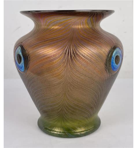 Bid Now Czech Republic Art Glass Vase April 5 0122 9 00 Am Mdt